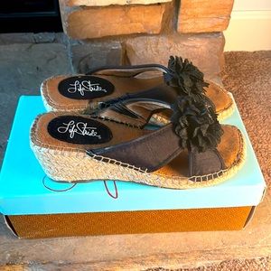 Side 7 women’s black canvas